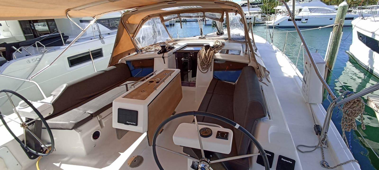 Dufour 430 Grand Large - 4
