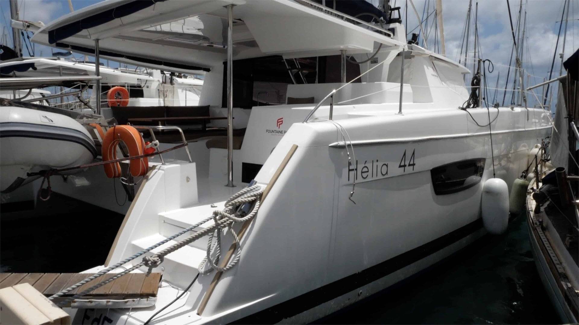 Helia 44