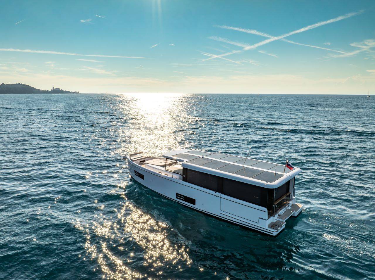 Island Cruising Boat - 5