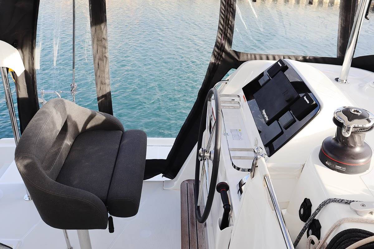 Lagoon 42 - 4