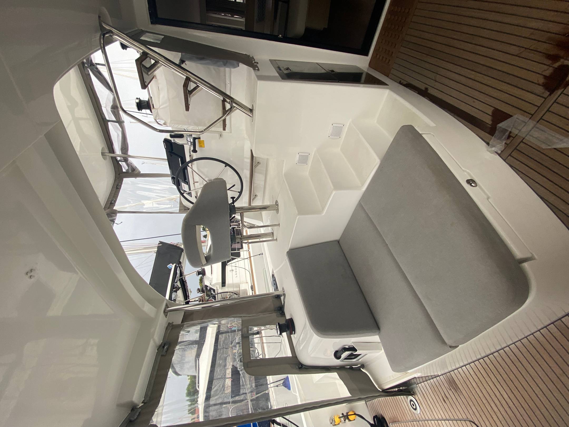 Lagoon 42 - 4