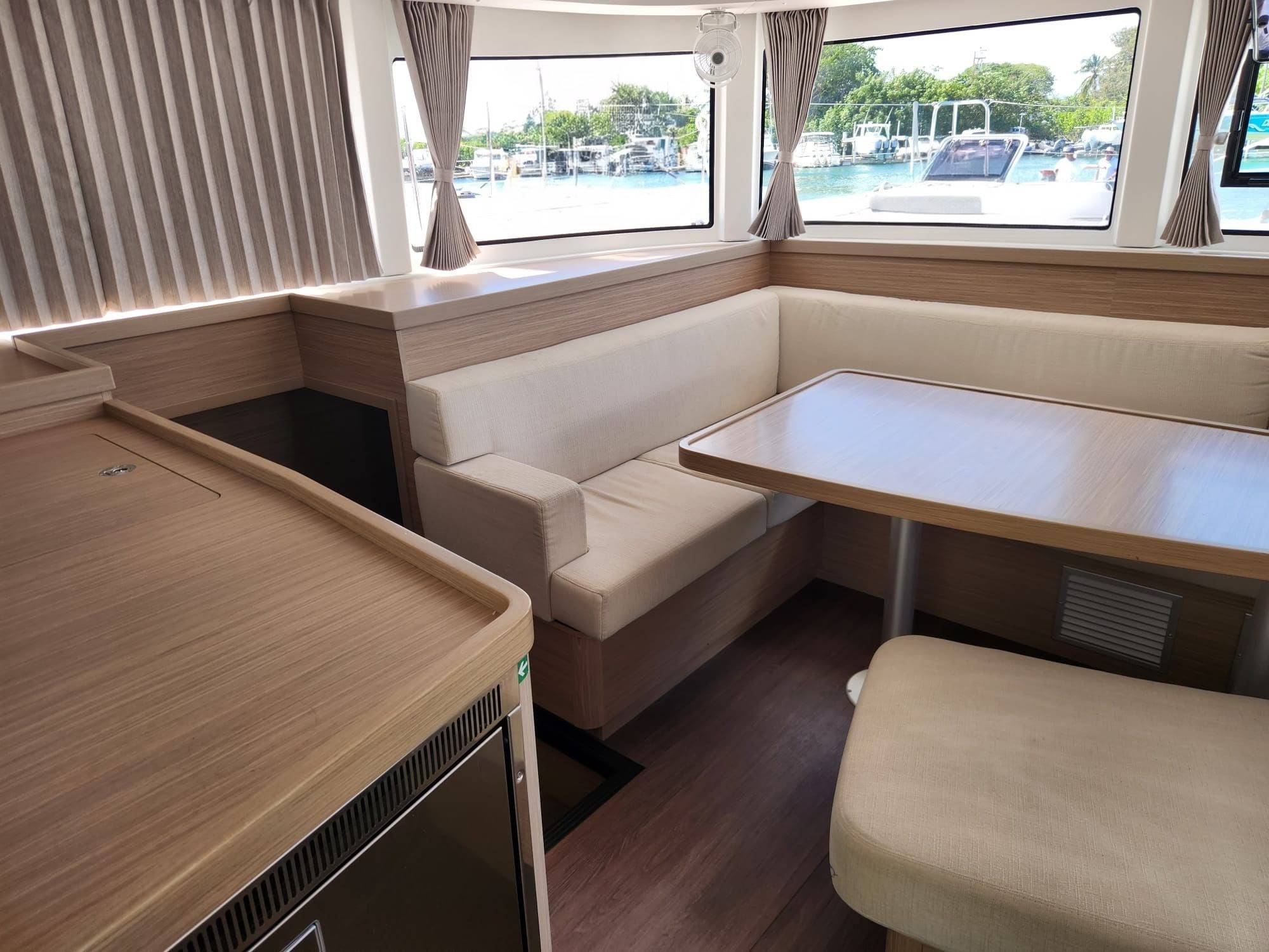 Lagoon 42 - 4