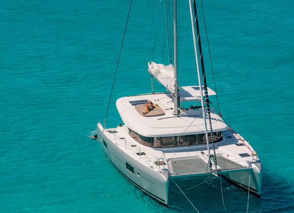 Lagoon 42