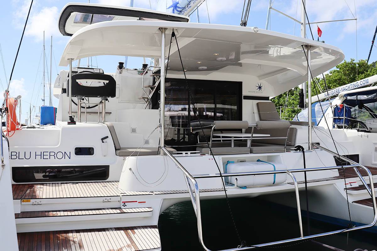 Lagoon 42