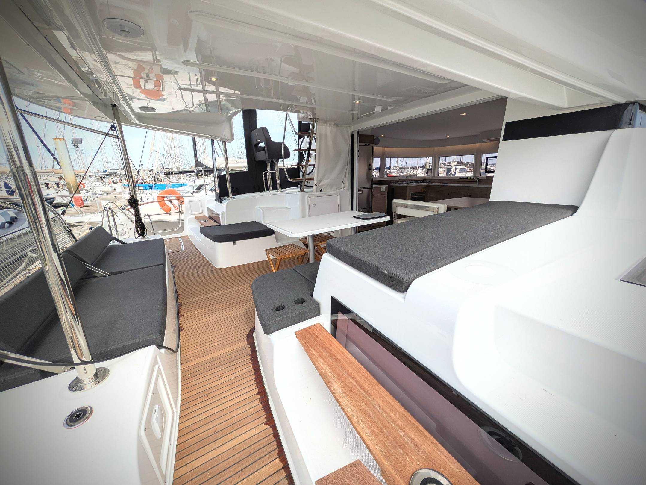 Lagoon 43 - 4