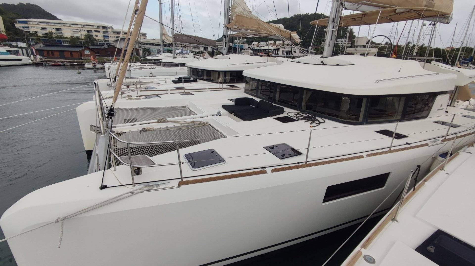 Lagoon 52 Fly - 4