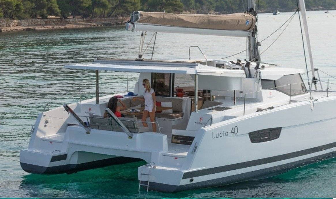 Lucia 40 - 5