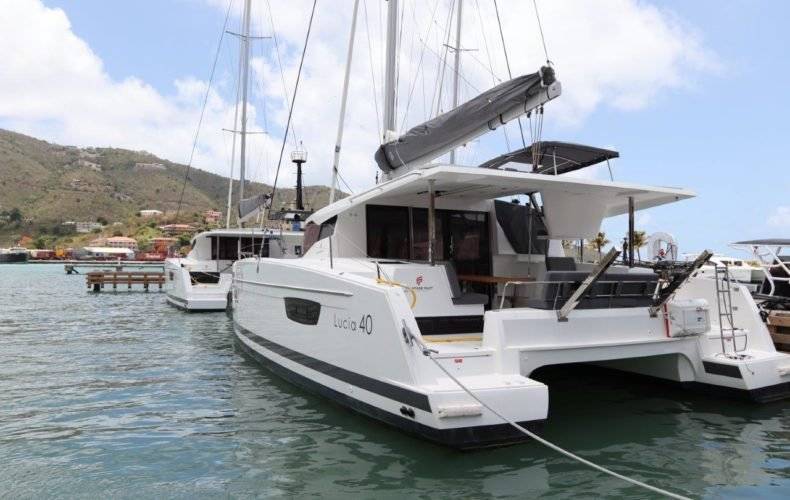 Lucia 40 - 3