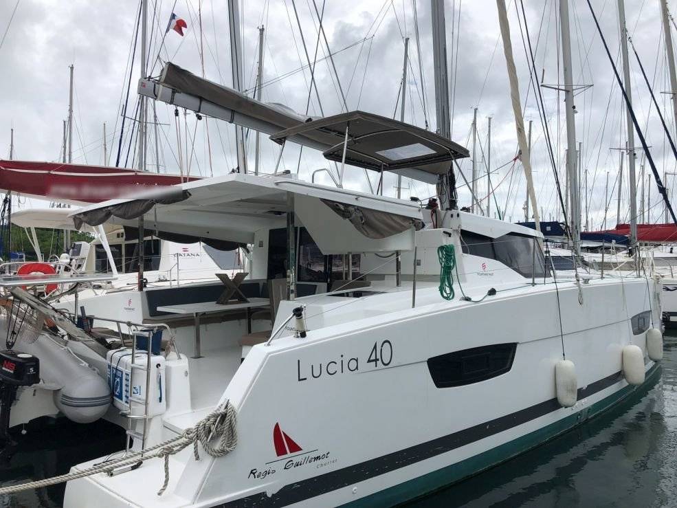 Lucia 40 - 4