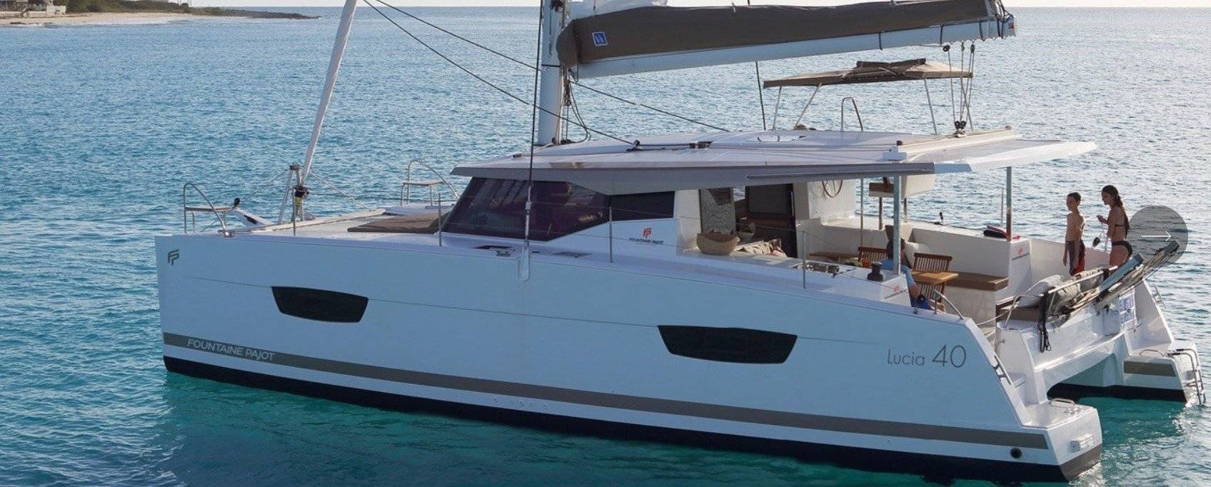Lucia 40 - 2