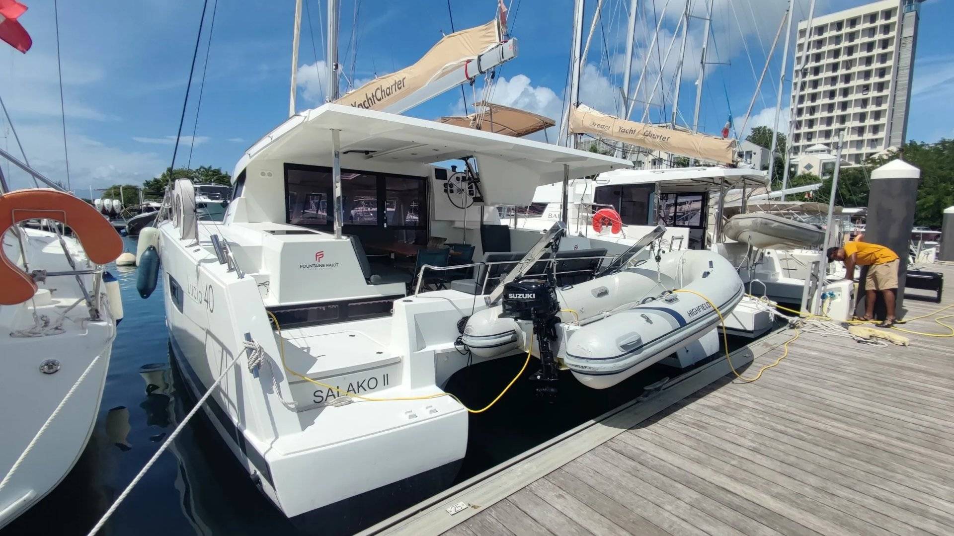 Lucia 40