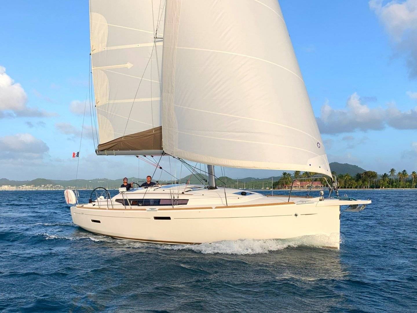 Sun Odyssey 389 - 2