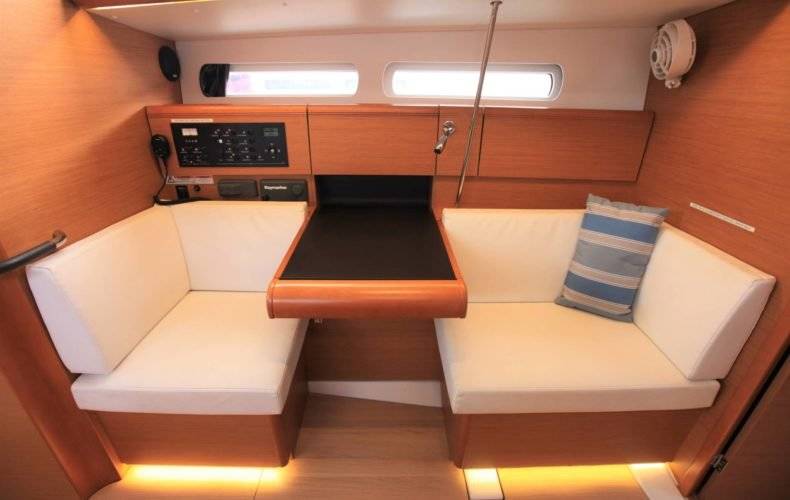 Sun Odyssey 419 - 5