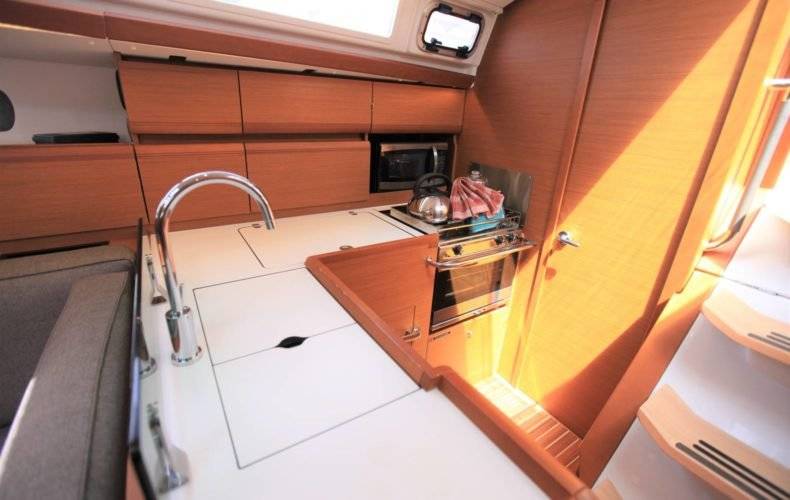 Sun Odyssey 419 - 3