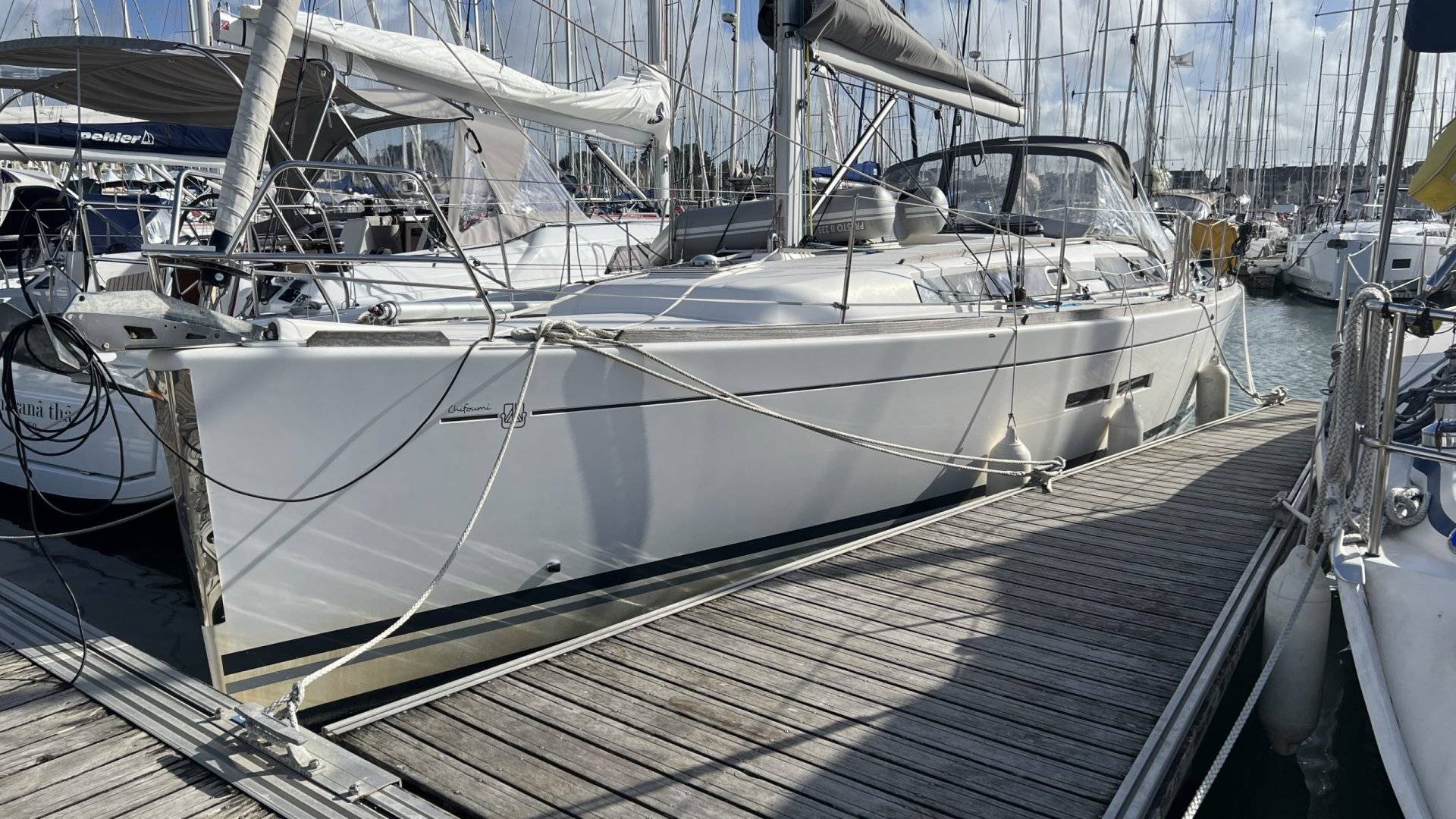 Dufour 375