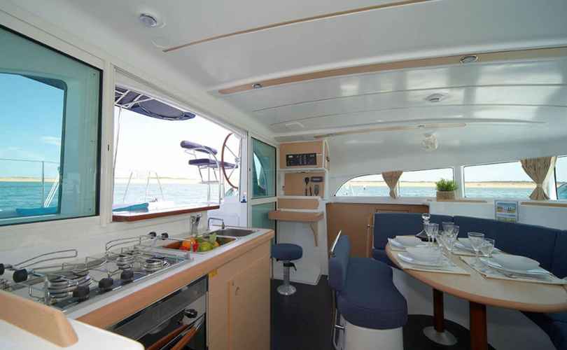 Lagoon 380 - 4