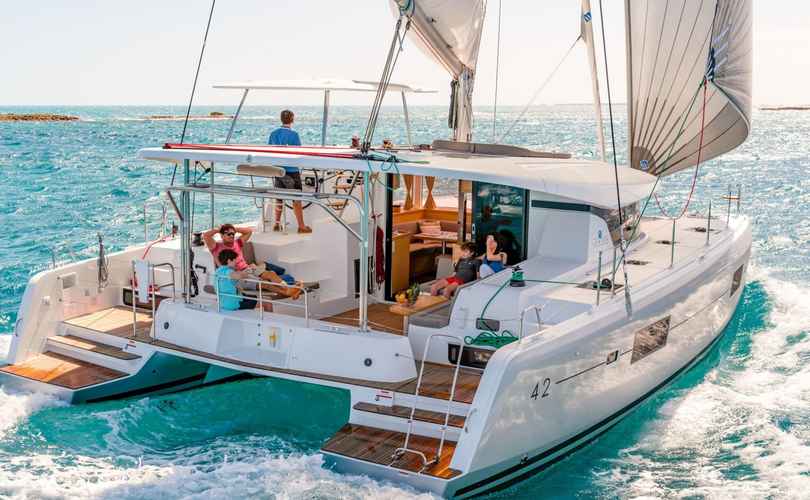 Lagoon 42 - 3