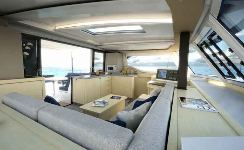 Lucia 40