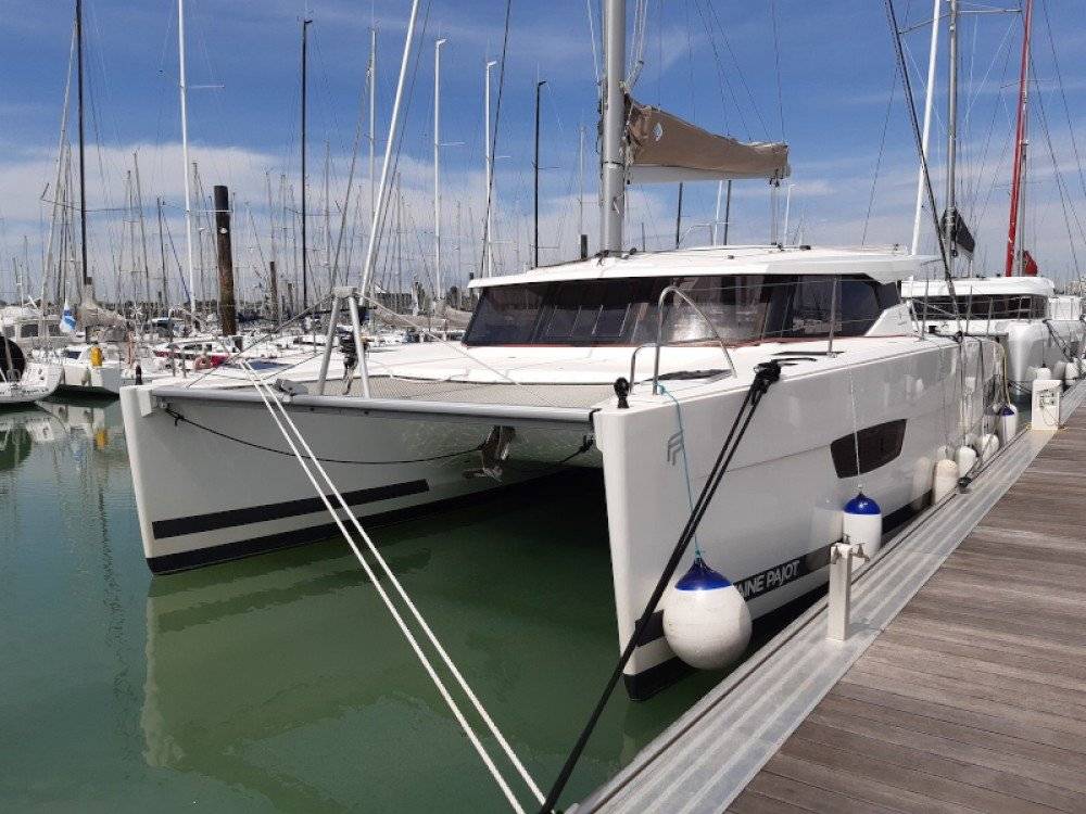 Lucia 40 - 2