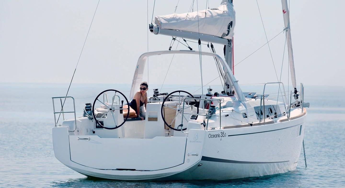 Oceanis 35