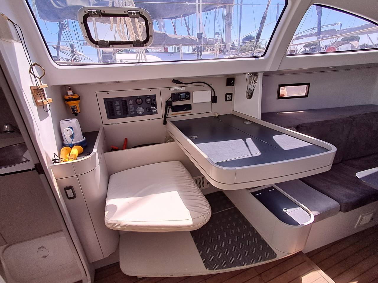 RM 1060 - 4