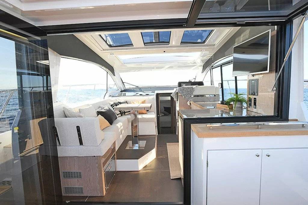 Sealine C390 - 3