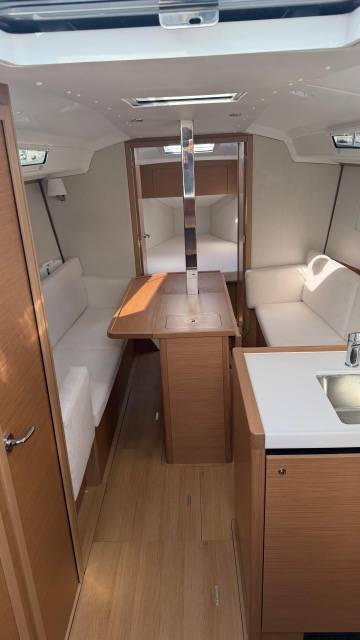 Sun Odyssey 350 - 5