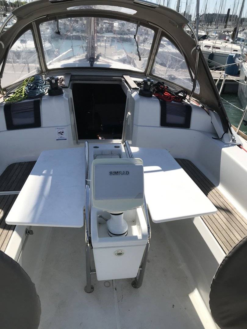 Sun Odyssey 379 - 5