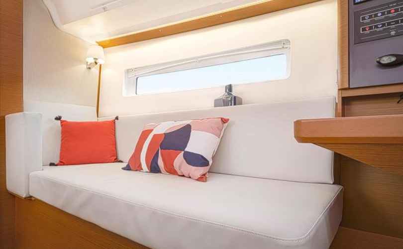 Sun Odyssey 380 - 5