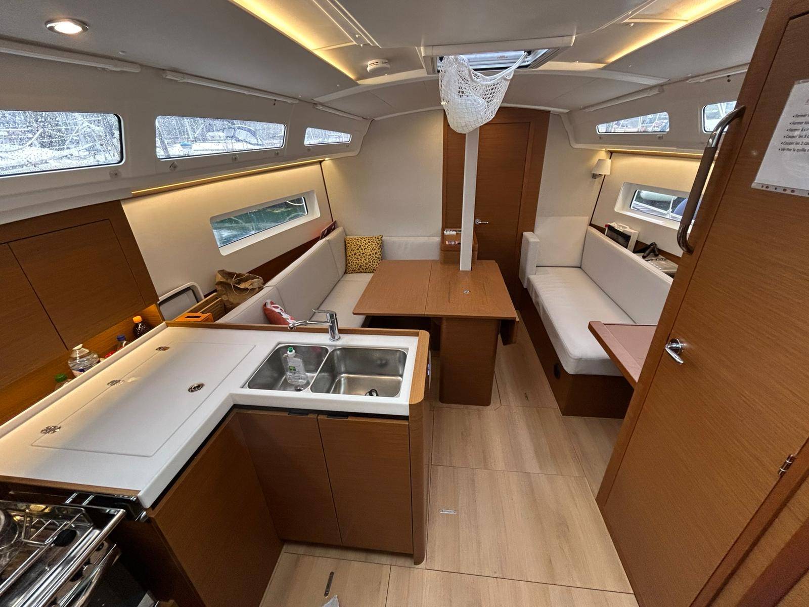 Sun Odyssey 380 - 2