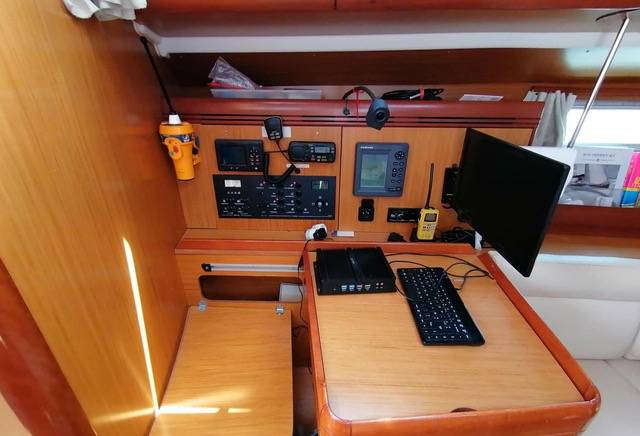 Sun Odyssey 42i - 4