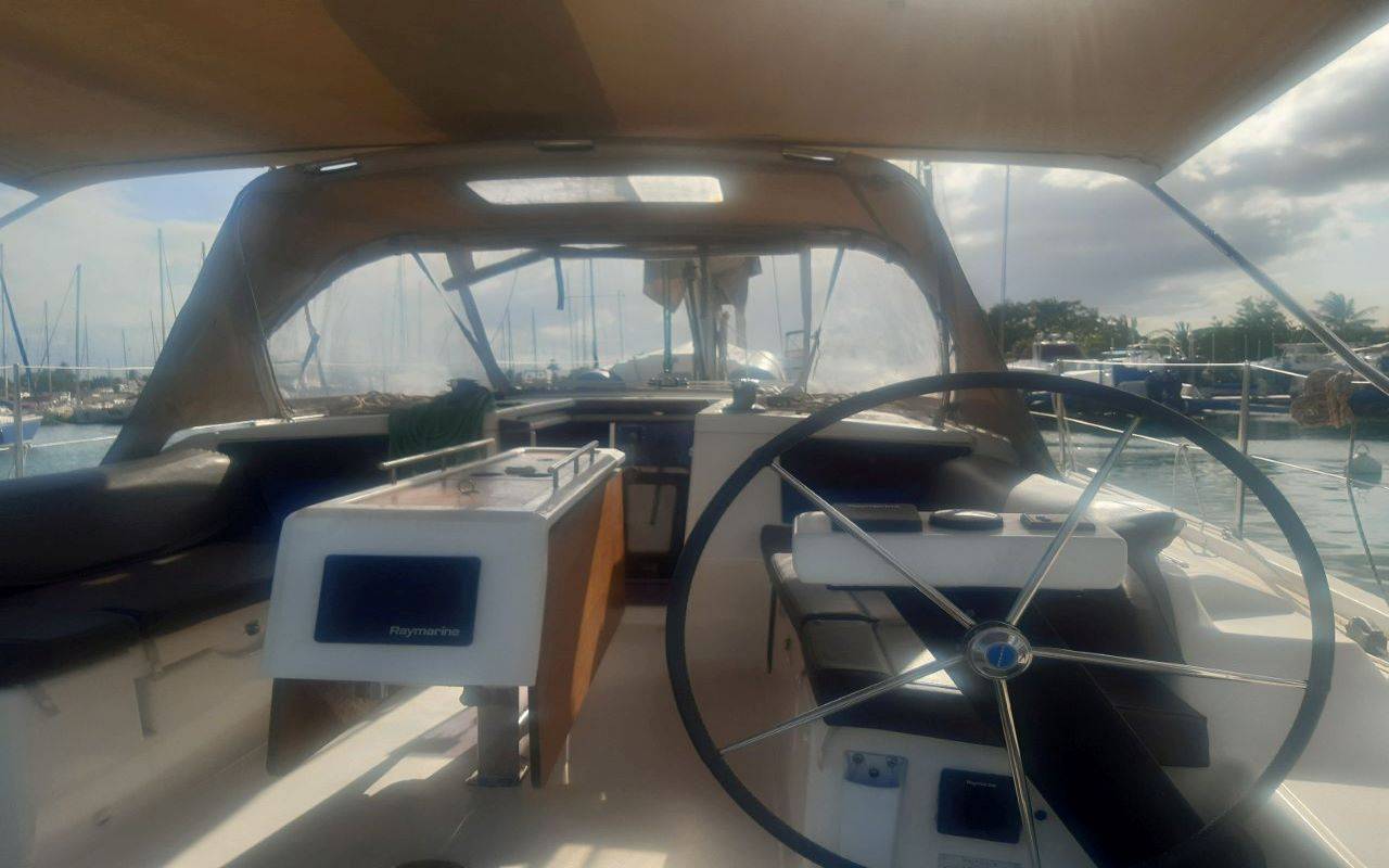 Dufour 390 Grand Large - 3