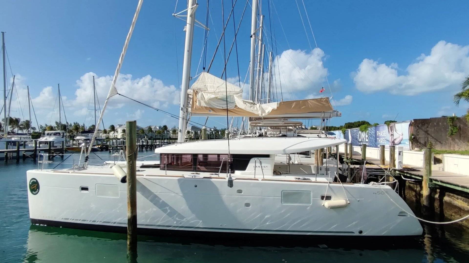 Lagoon 450 SporTop