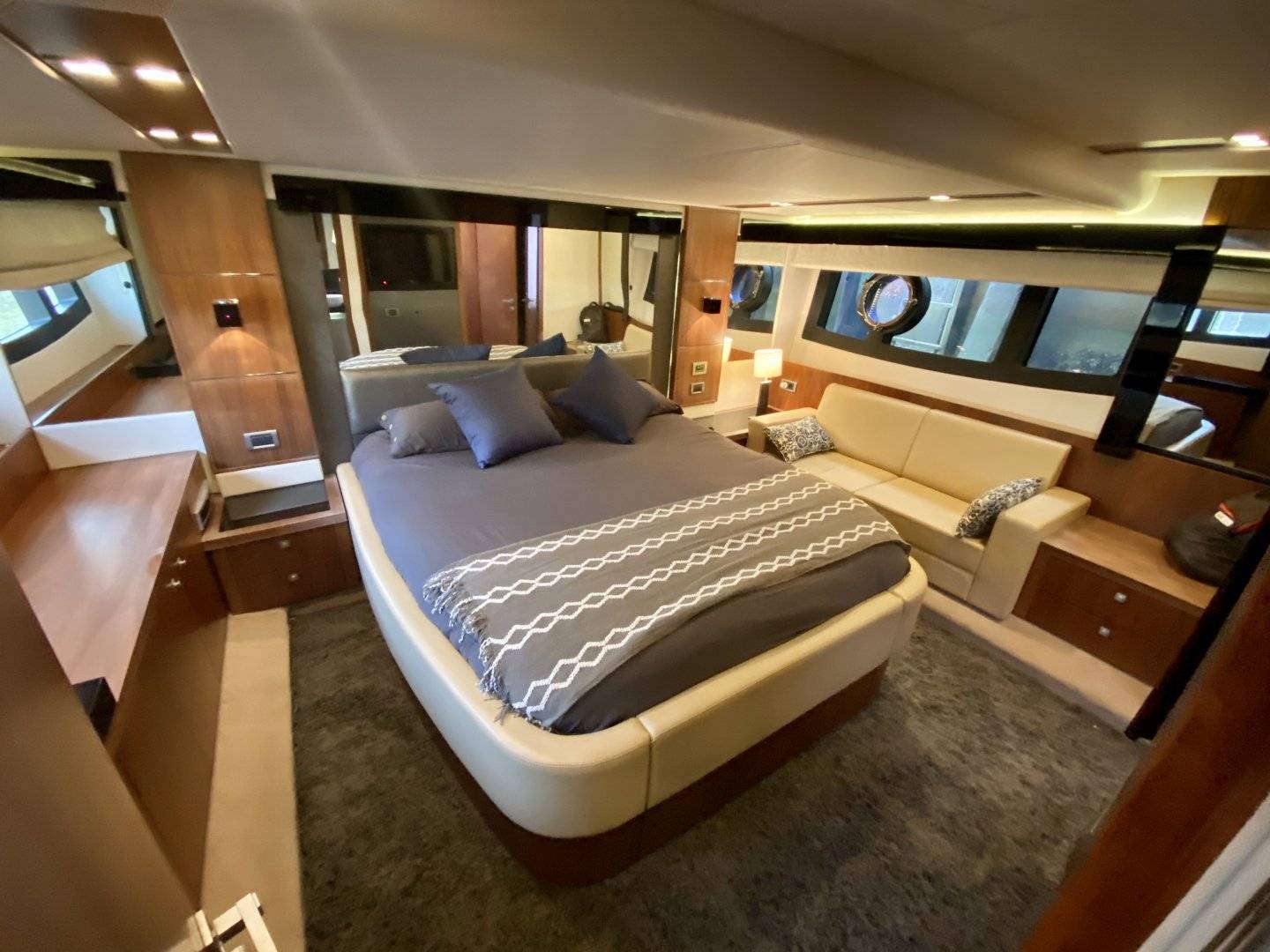 Sunseeker 65.62 - 5