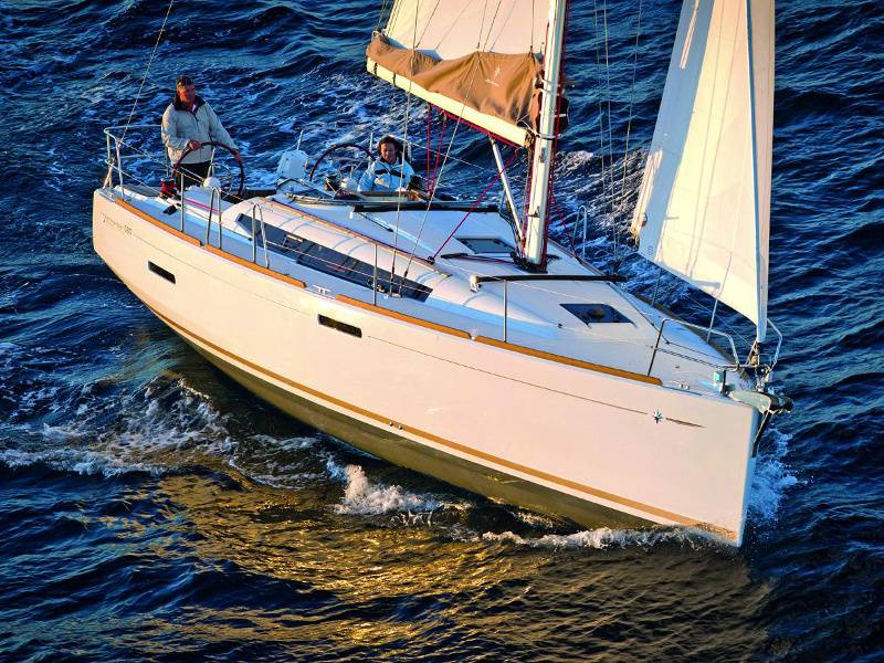 Sun Odyssey 389 - 3