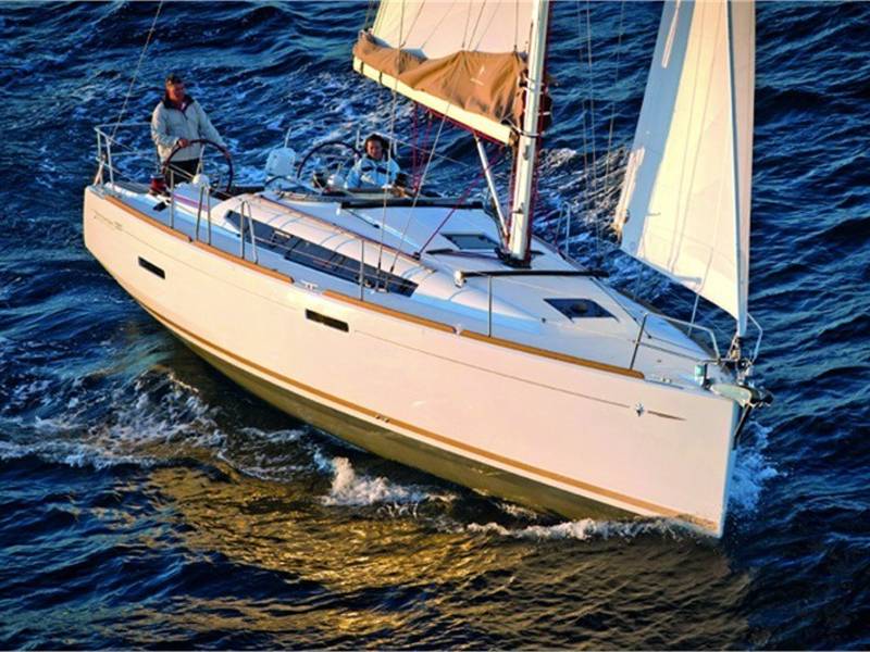 Sun Odyssey 389 - 3