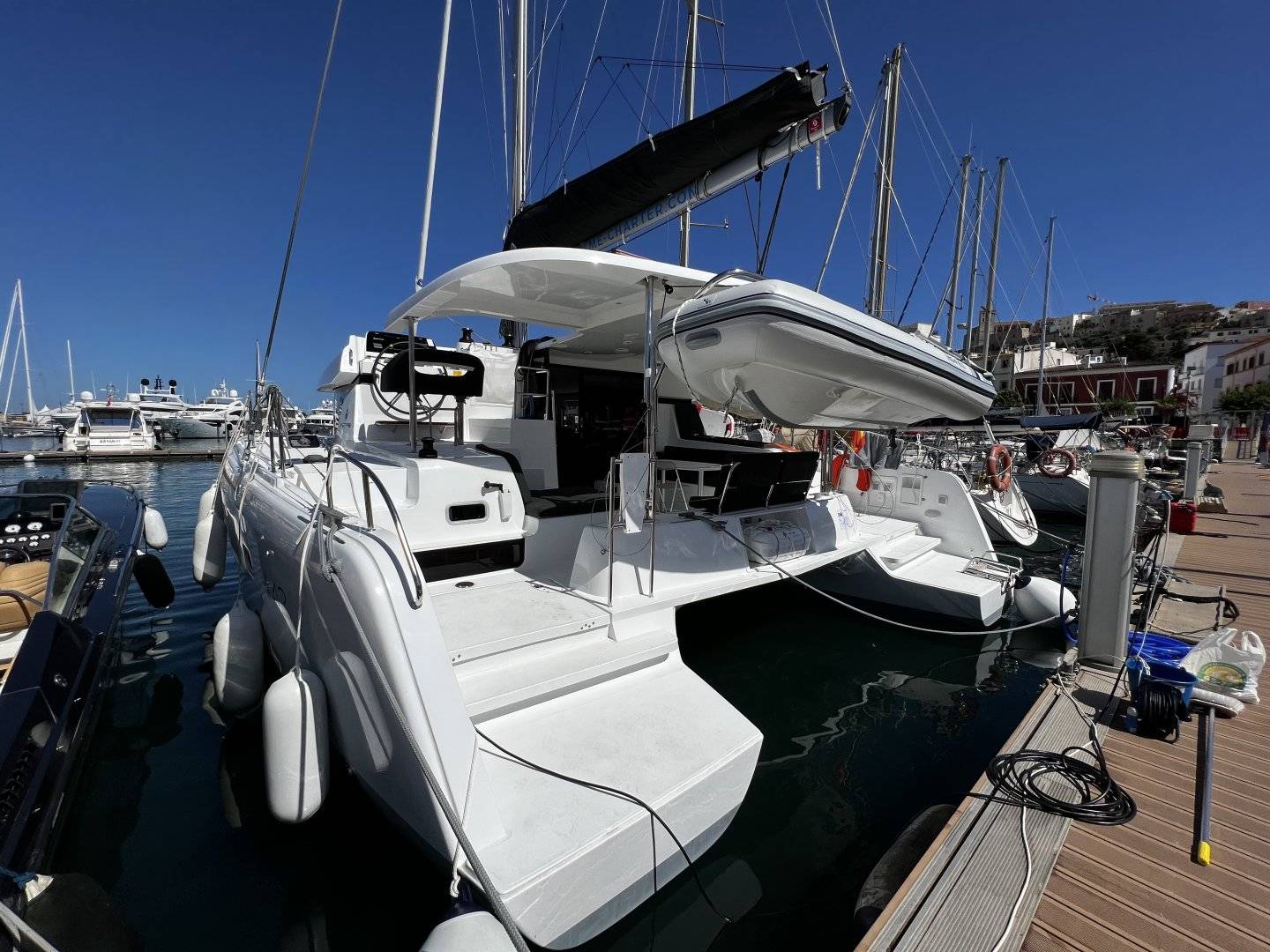 Lagoon 42 - 3