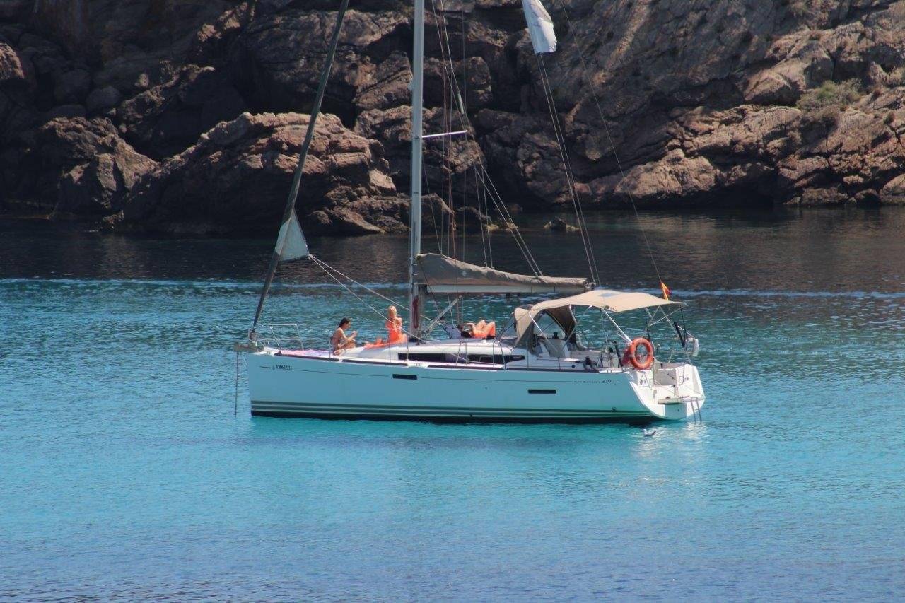 Sun Odyssey 379
