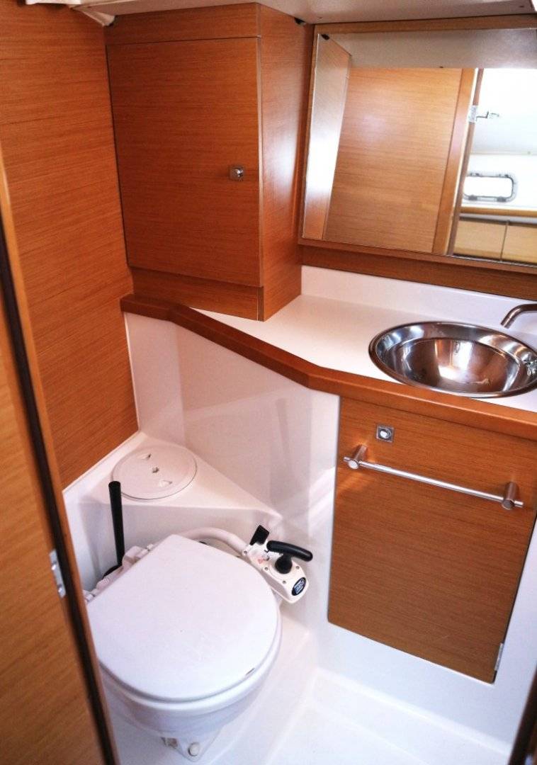 Sun Odyssey 379 - 5