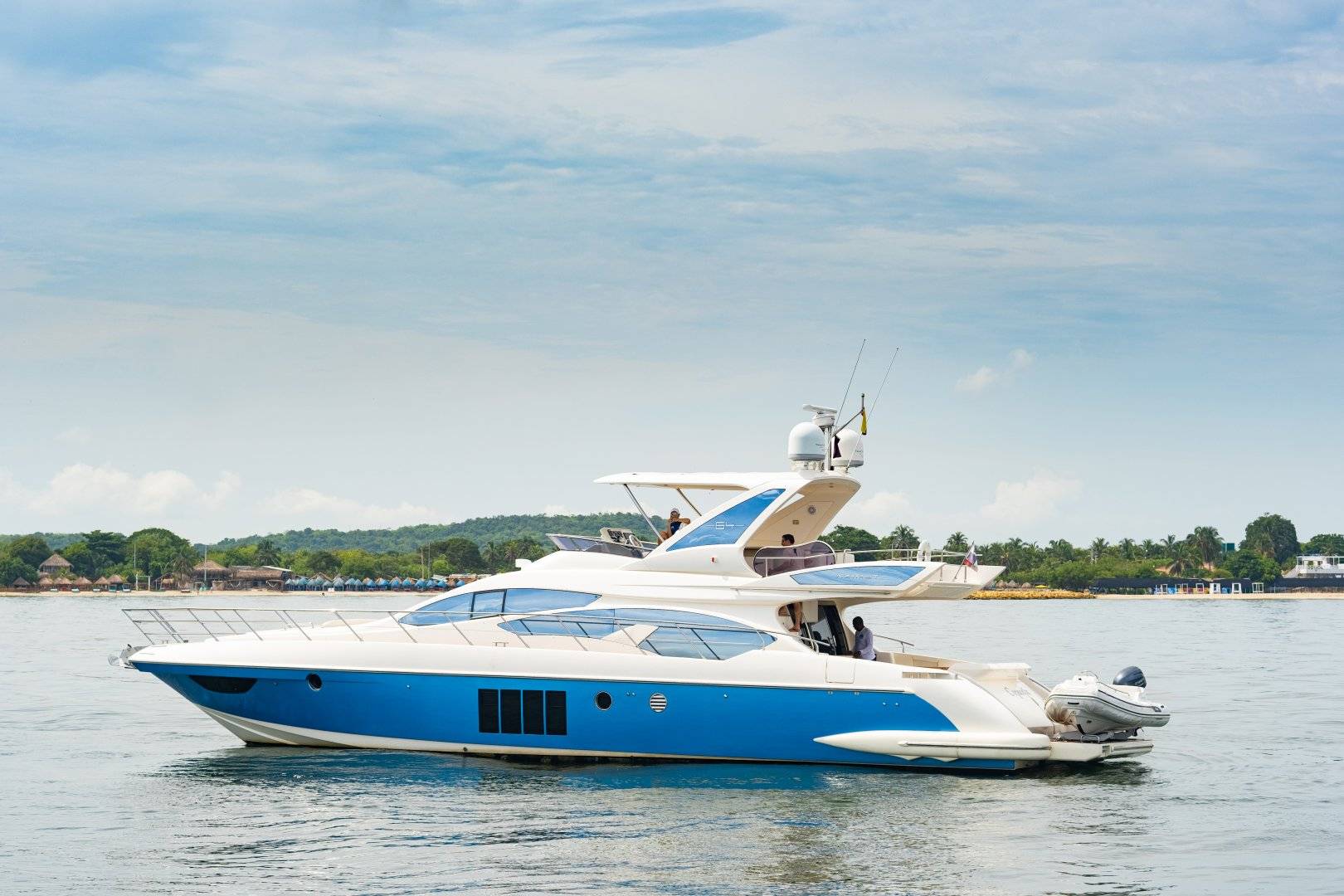 Azimut 64 Fly