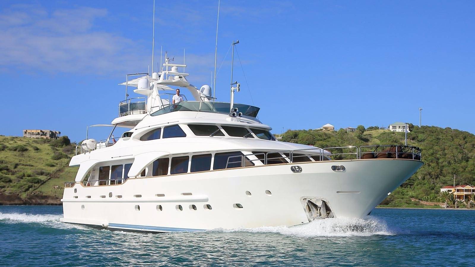 Benetti 100