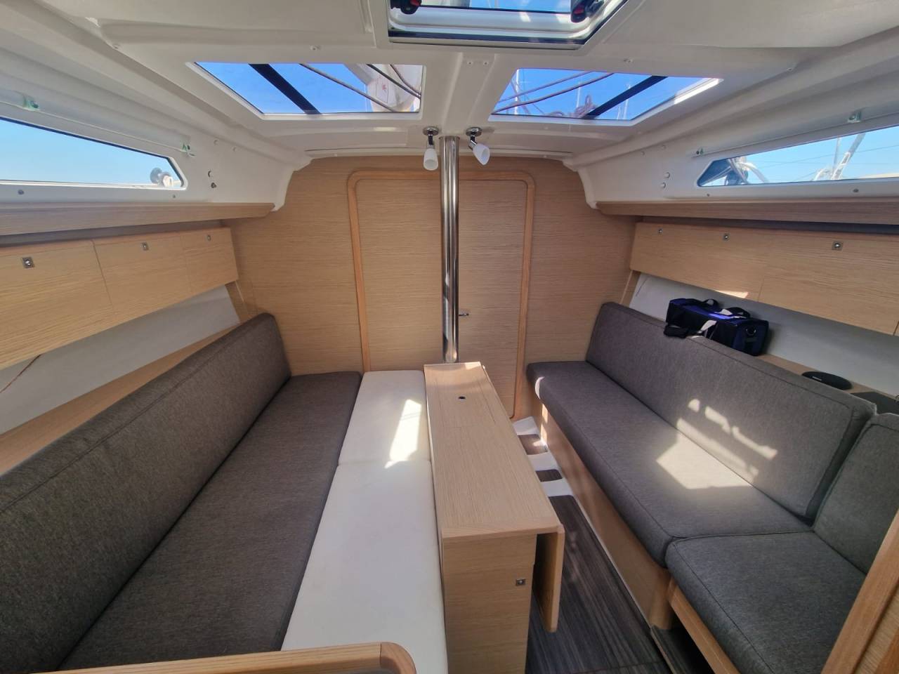 Dufour 360 Grand Large - 2