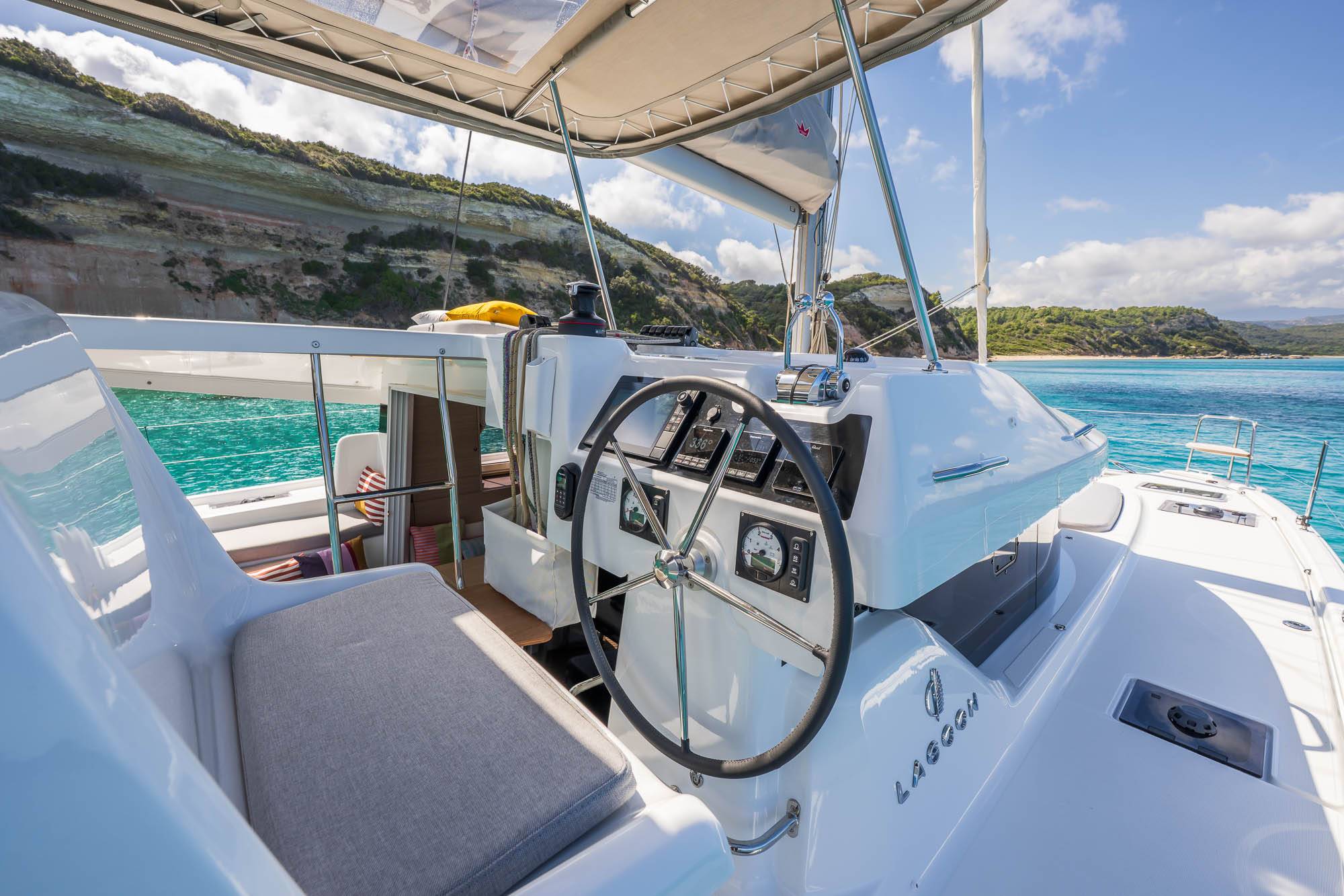 Lagoon 38 - 4