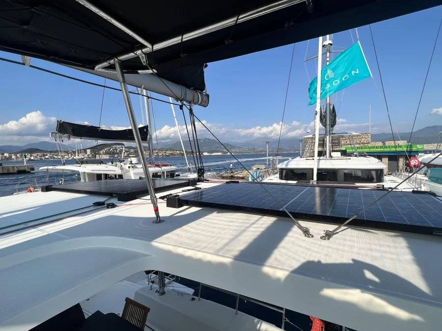 Lagoon 42 - 5