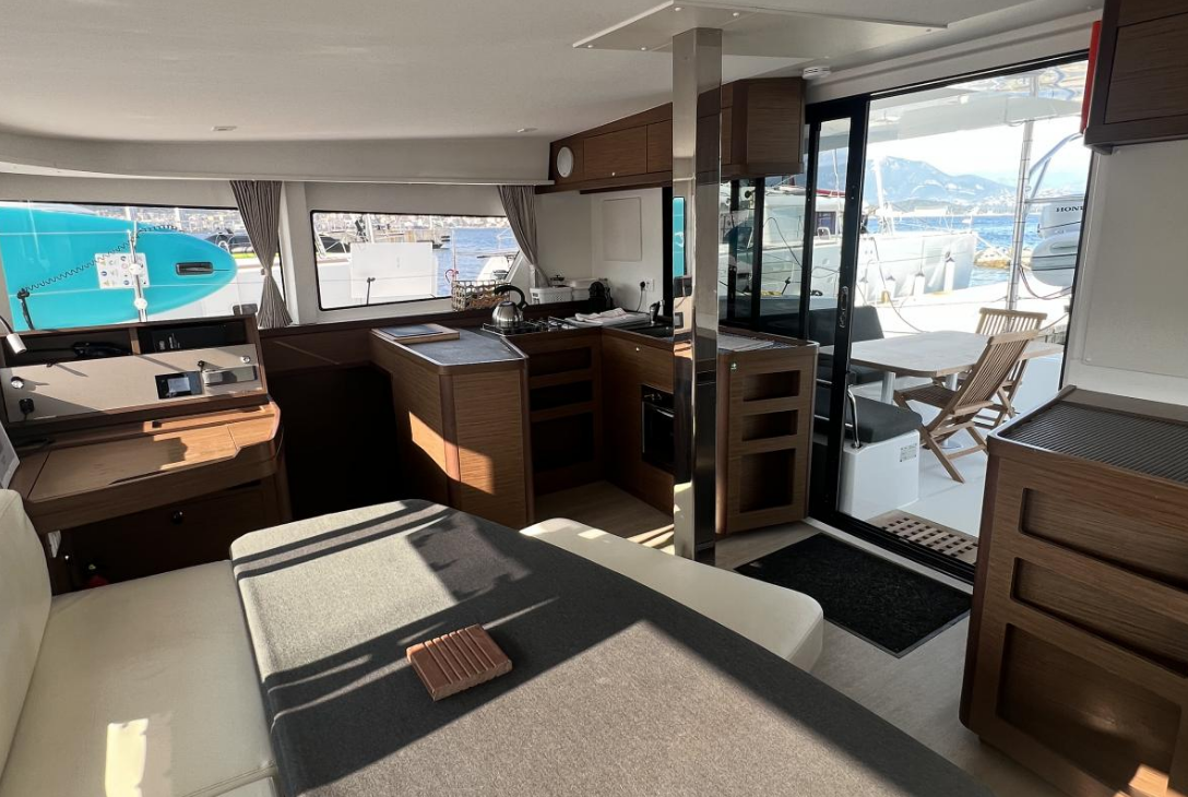 Lagoon 42 - 5