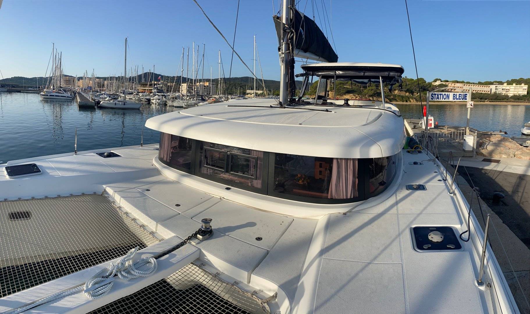 Lagoon 42