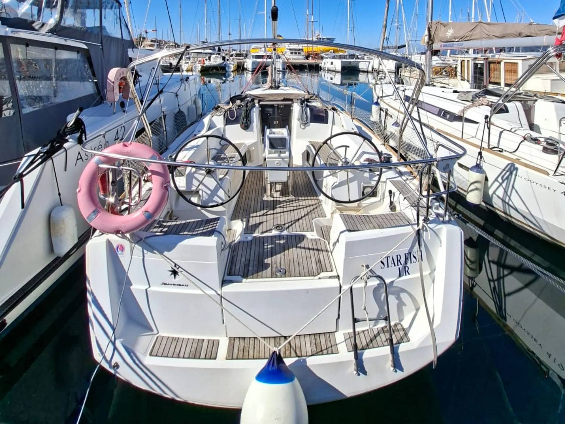Sun Odyssey 389