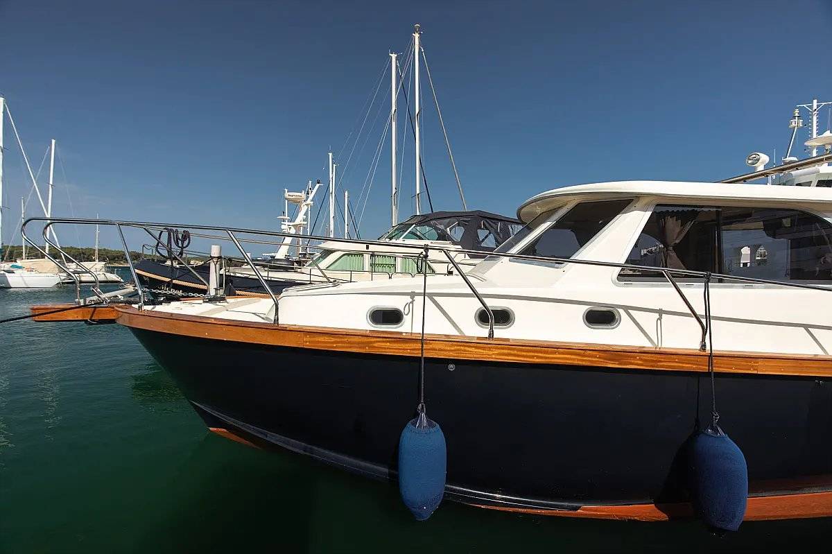 Adriamare 38