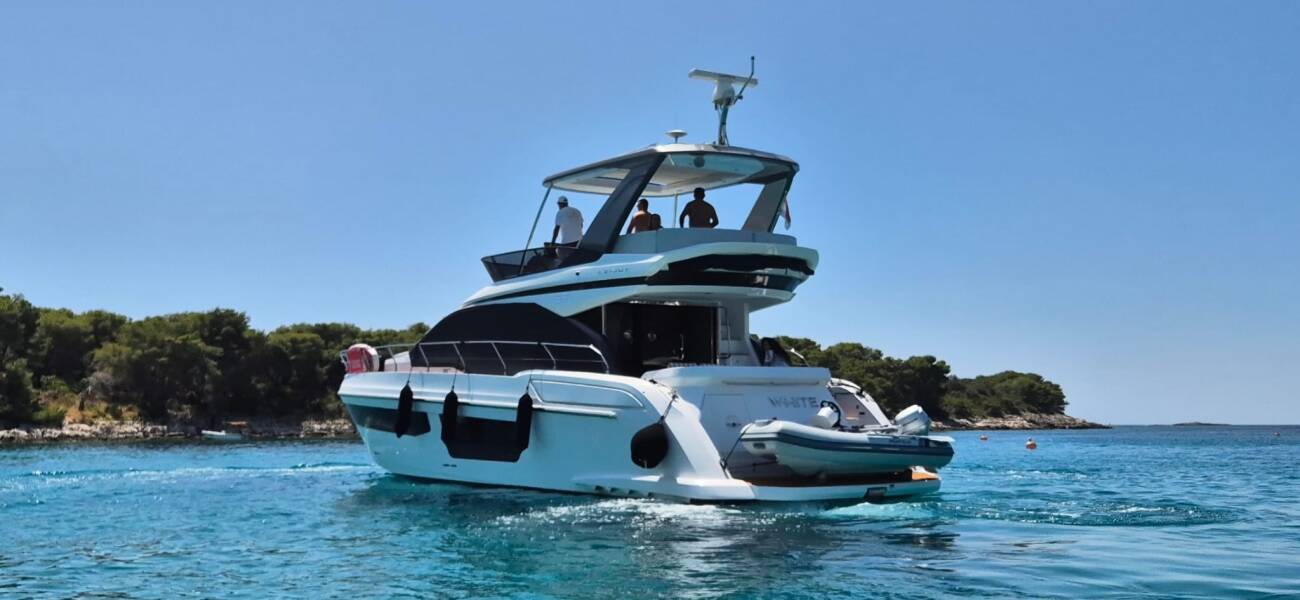 Azimut 53 Fly