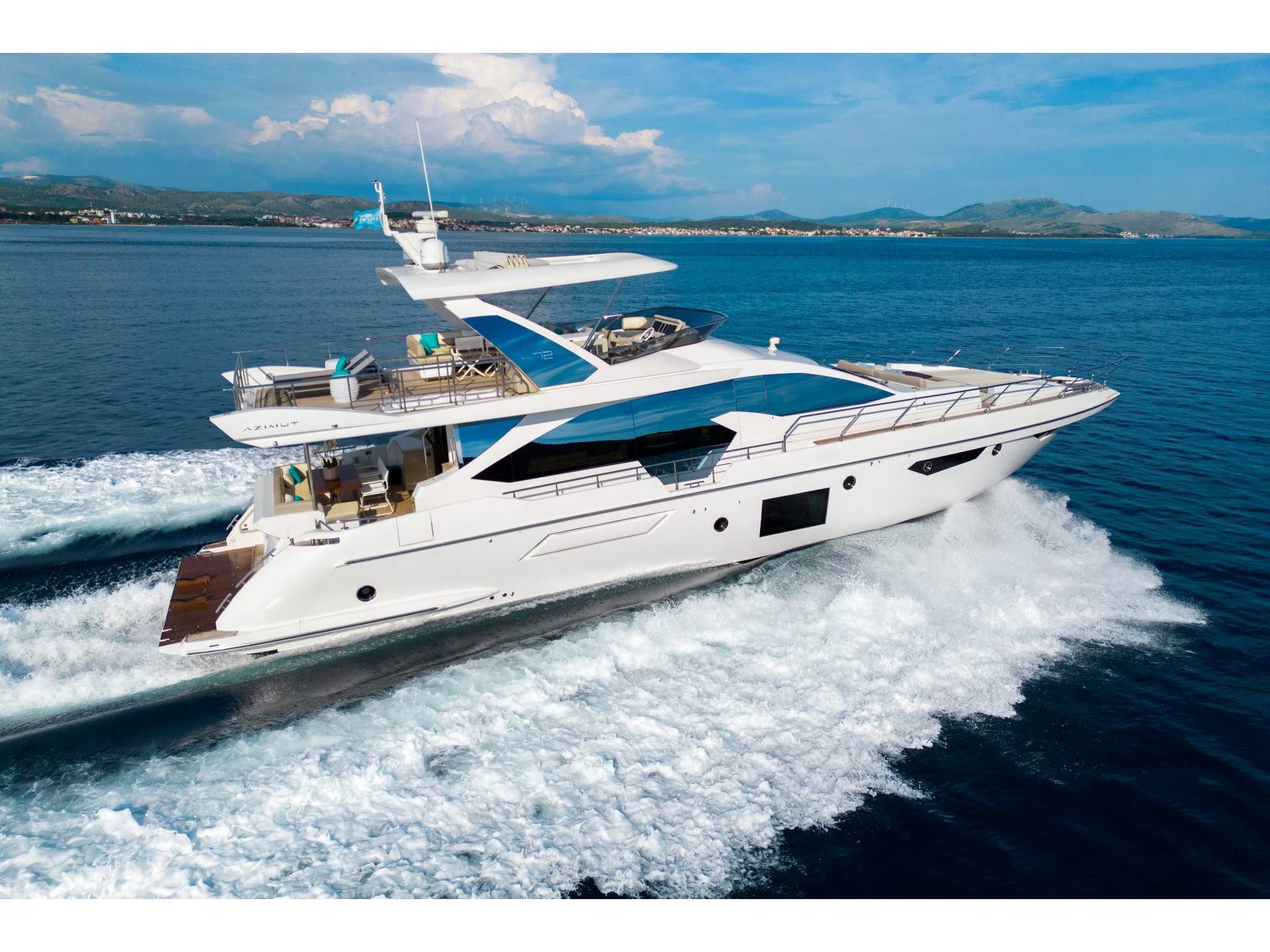 Azimut 72
